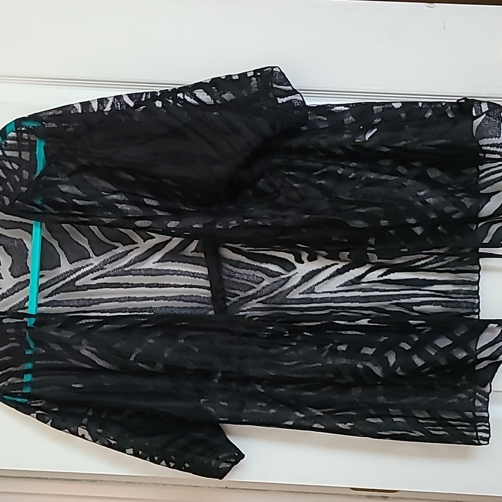 Black overpiece